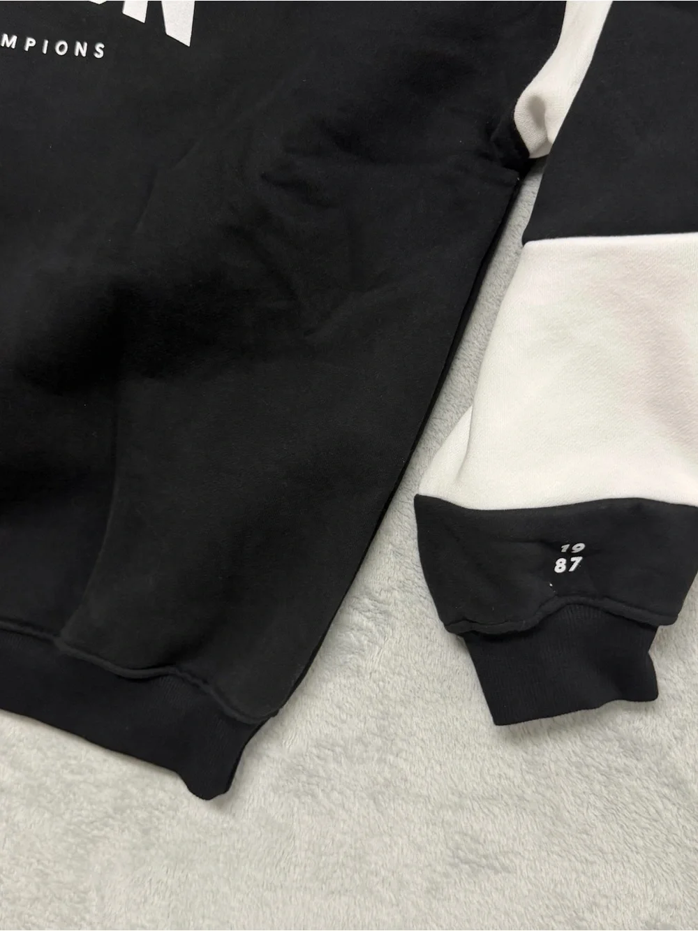 NEW 1987 The Label Boston Sweatshirt Mens M Black White Oversized Crewneck